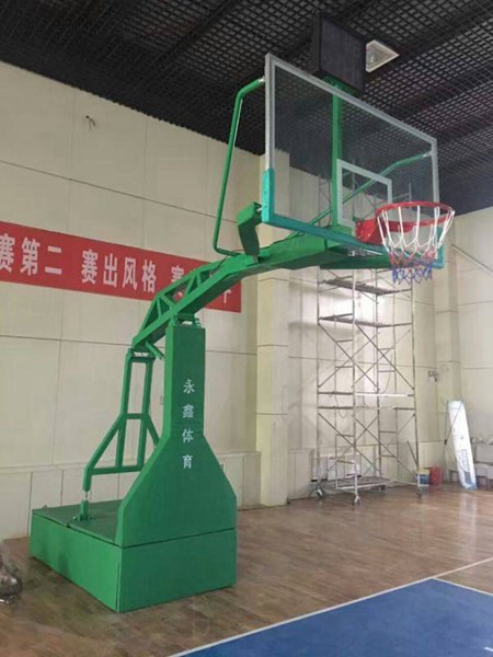 籃球架